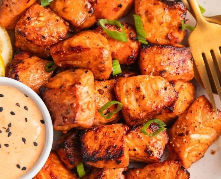 10 Minute Air Fryer Salmon Bites with Bang Bang Sauce - quick and tasty recipe
