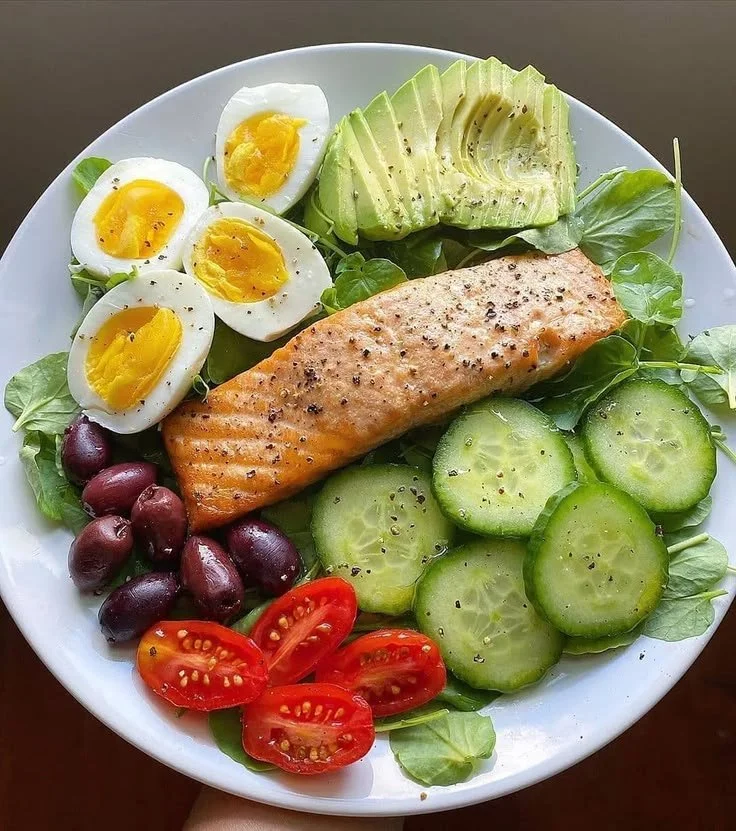 A simple plate showcasing keto goodness with vibrant vegetables and protein.